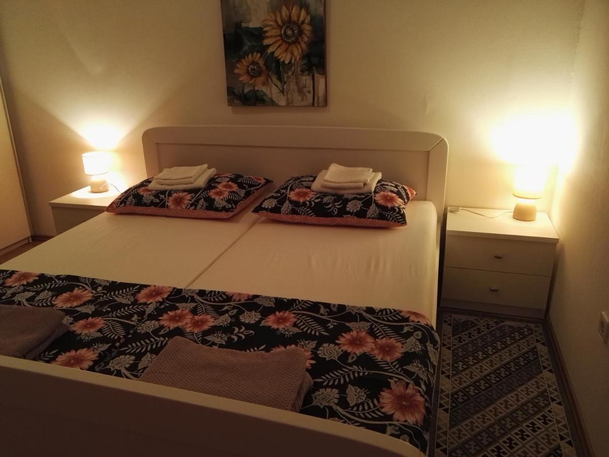 Ferienwohnung Mara Pula Exterior foto