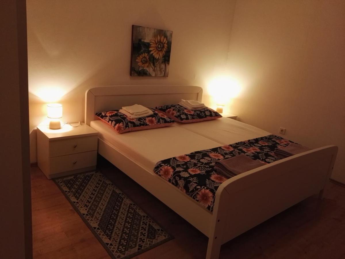 Ferienwohnung Mara Pula Exterior foto
