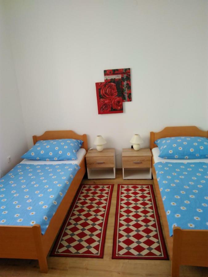 Ferienwohnung Mara Pula Exterior foto